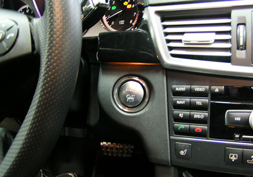 ベンツ E350 アバンギャルド AMGスポーツパッケージ
