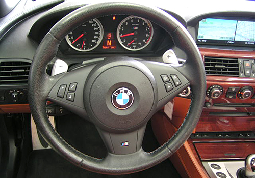 BMW M6 カブリオレ スペシャルカラー アズライト